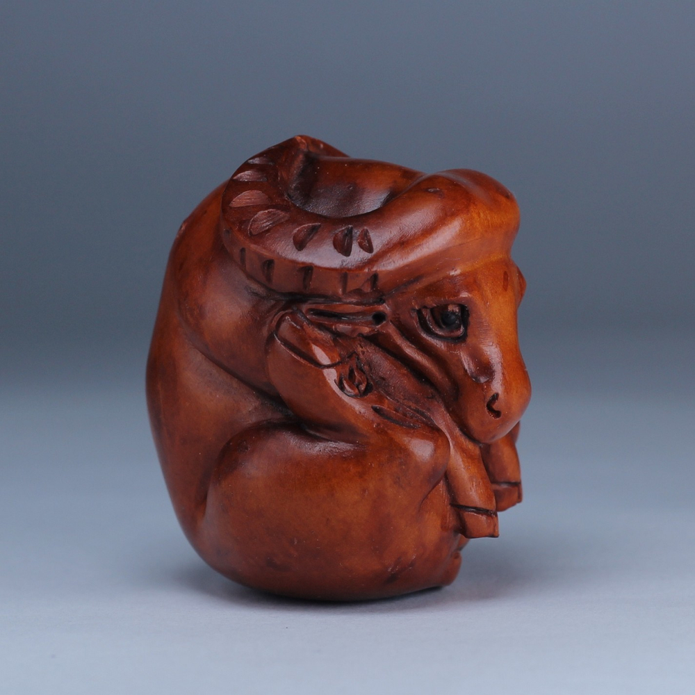 Нэцкэ Бык круглый