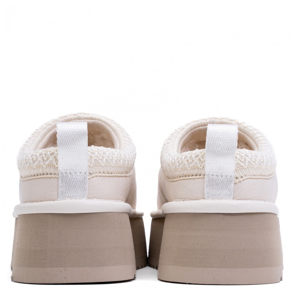 UGG Tazz Platform Leather Sand