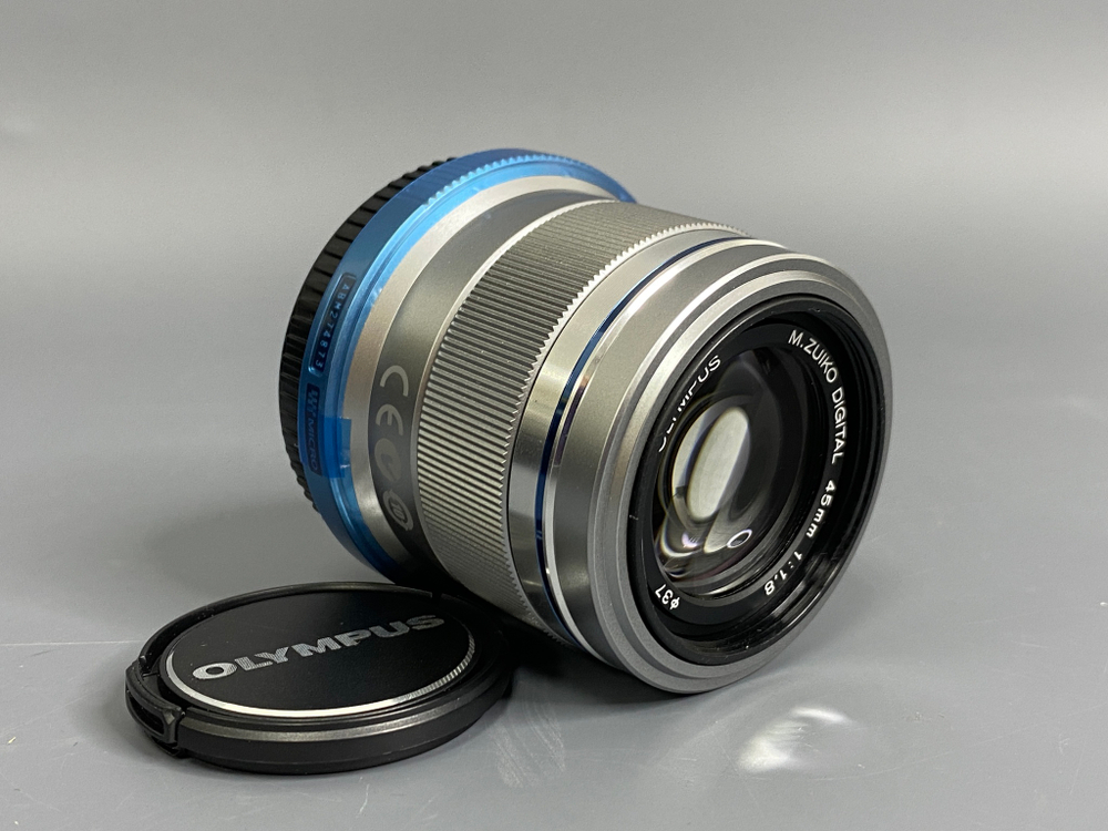 Olympus 45mm 1.8 Silver MFT
