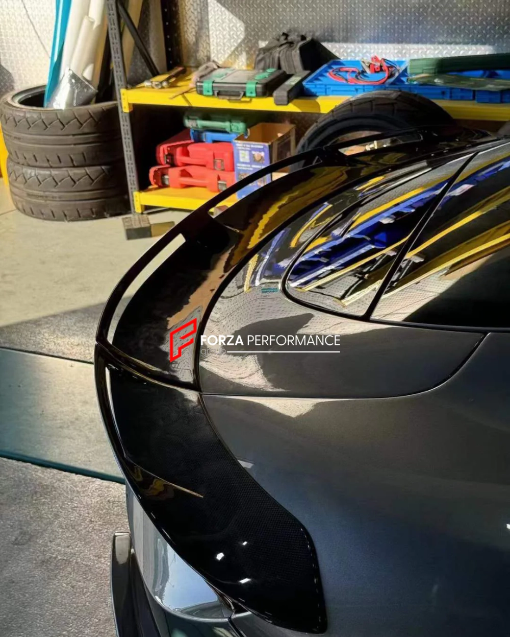 Карбоновый спойлер на крышку багажника и диффузор заднего бампера для FERRARI ROMA Феррари