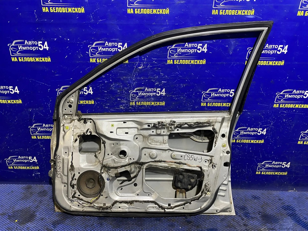 Дверь передняя правая MITSUBISHI LANCER CEDIA 2000