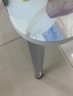 Стол неразд Стеклянный подстолье прямое хром Царг.пояс белый Ст-ца акварель цветы (белая) ф/п