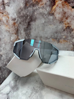 Очки Prada
