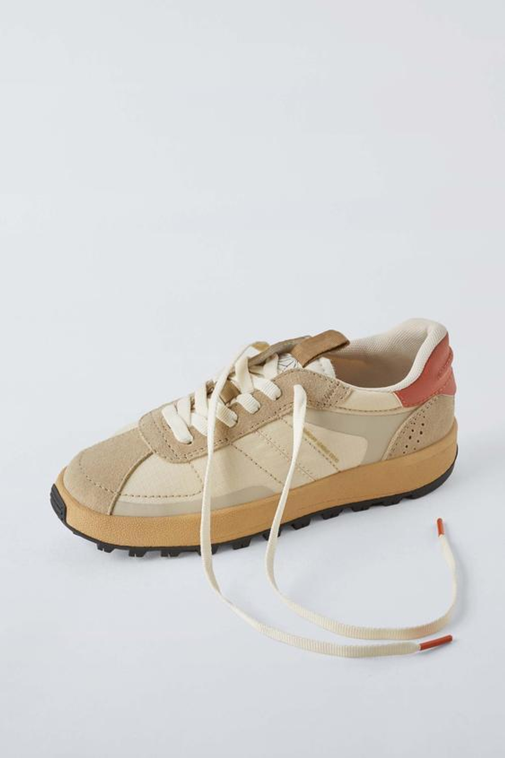 ZARA КРОССОВКИ С КОНТРАСТНЫМИ ВСТАВКАМИ, БЕЖЕВЫЙ