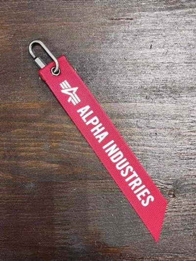 Лента брелок Alpha Industries «Remove Before Flight 2021»