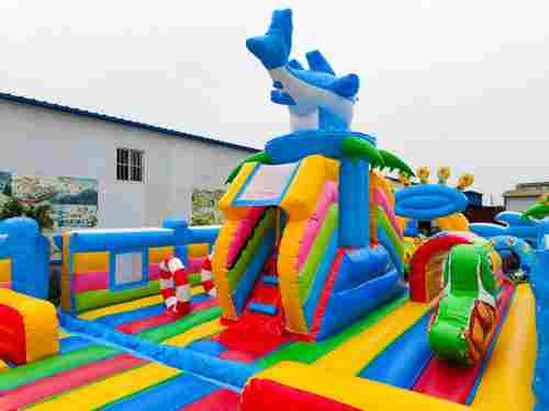 Надувной батут с горкой "Акула" 17х7х7 м без скалодрома 2