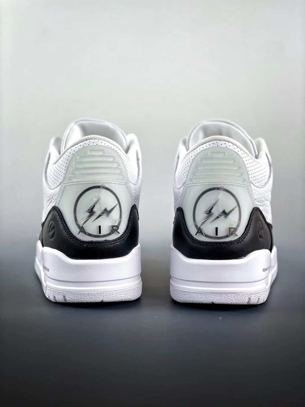 Air Jordan 3 "Fragment Design"