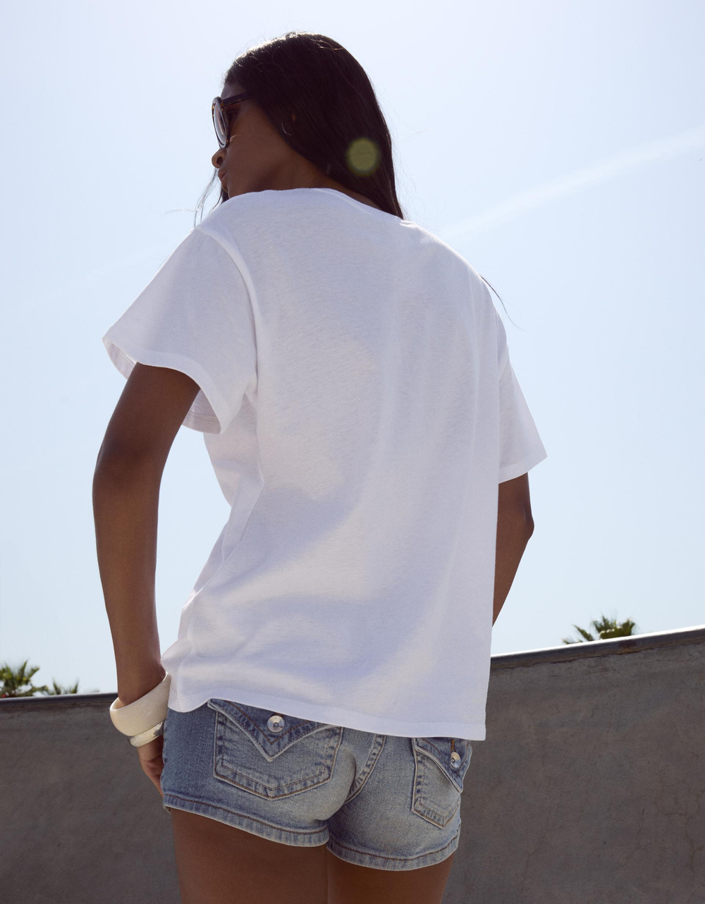 BERSHKA Футболка с коротким рукавом и принтом Jennie Ruby, белый