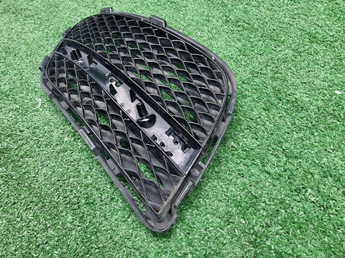 Решетка перед. бампера Mercedes S W222 (13-17) AMG