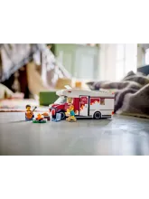 Конструктор LEGO Сity 60454 Фургон для отдыха и путешествий