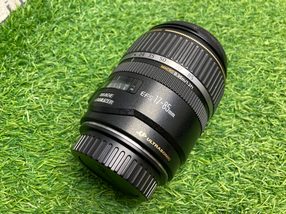Canon EF-S 17-85mm 4-5.6 IS USM