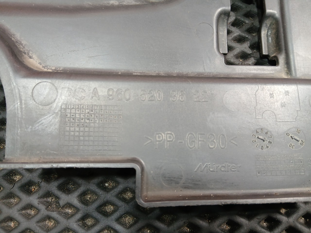 Шумоизоляция двигателя левая