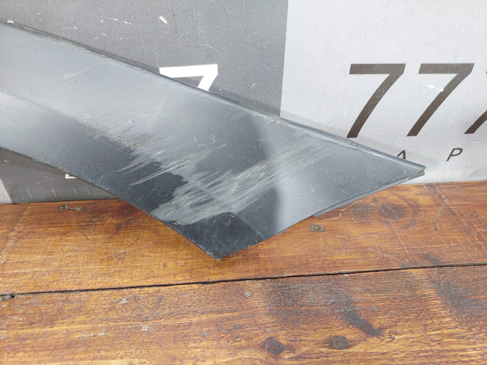 Накладка крыла заднего правого Vesta SW Cross 15-нв Б/У Оригинал 8450031020