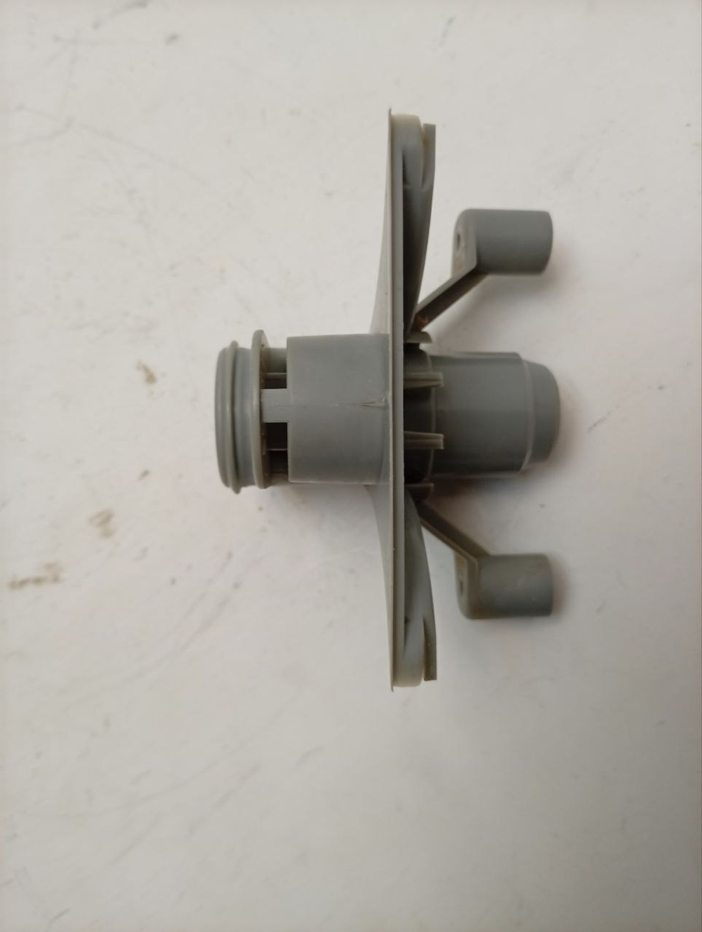 ESL4120 ктп1 Держатель нижнего импеллера посудомоечной машины Electrolux Zanussi 1118495918 б/у