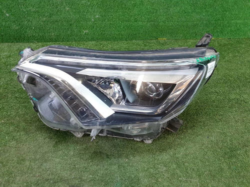Фара левая Toyota Rav 4 CA40 (2015-2019) LED