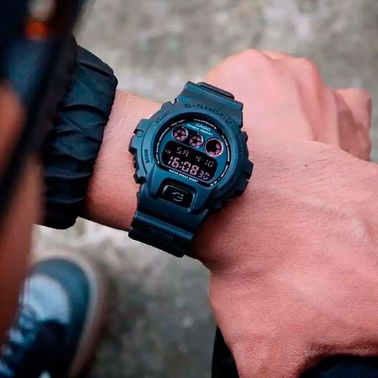 Наручные часы Casio G-Shock DW-6900UMS-1DR