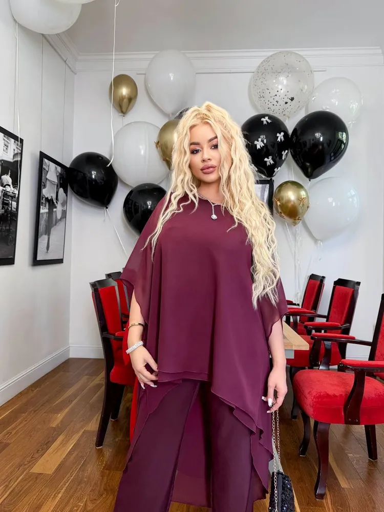 Костюм со шлейфом УК-052-1 Fabrika