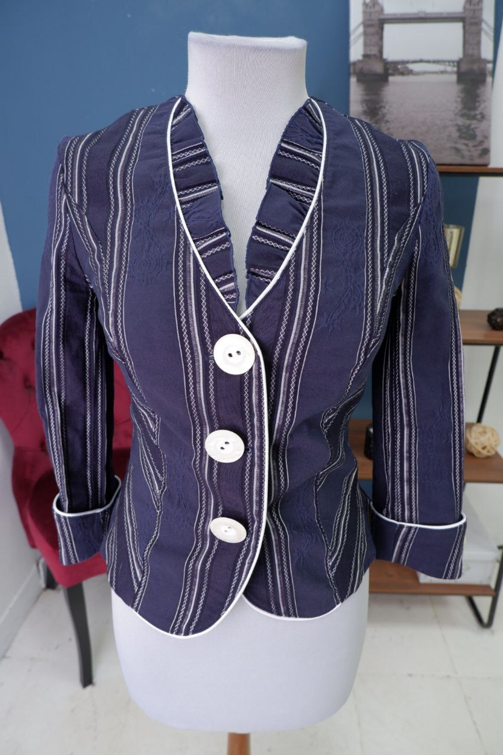 Жакет модный 44 размер