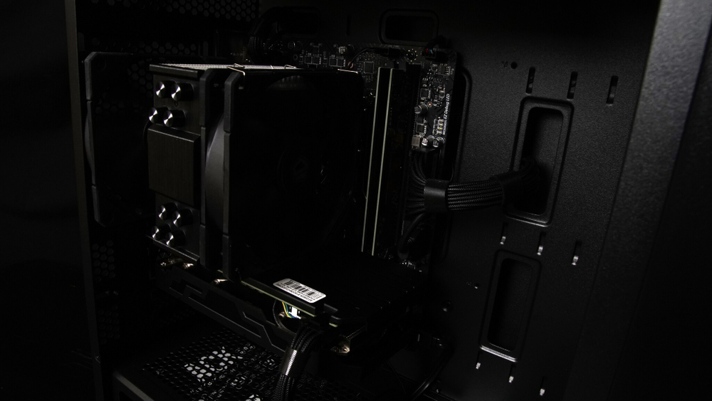 K&K Office Ryzen 5 5600G + Radeon Vega 7