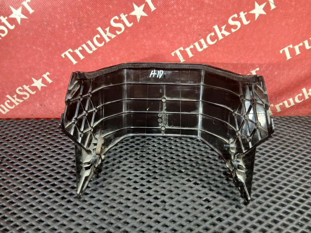 Кожух рулевой колонки