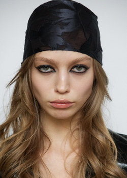 Косынка полупрозрачная с узором