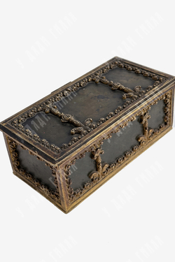 [Erhard & Sőhne] Шкатулка для драгоценностей в югендстиле. Кожа, латунь, бархат. Германия.