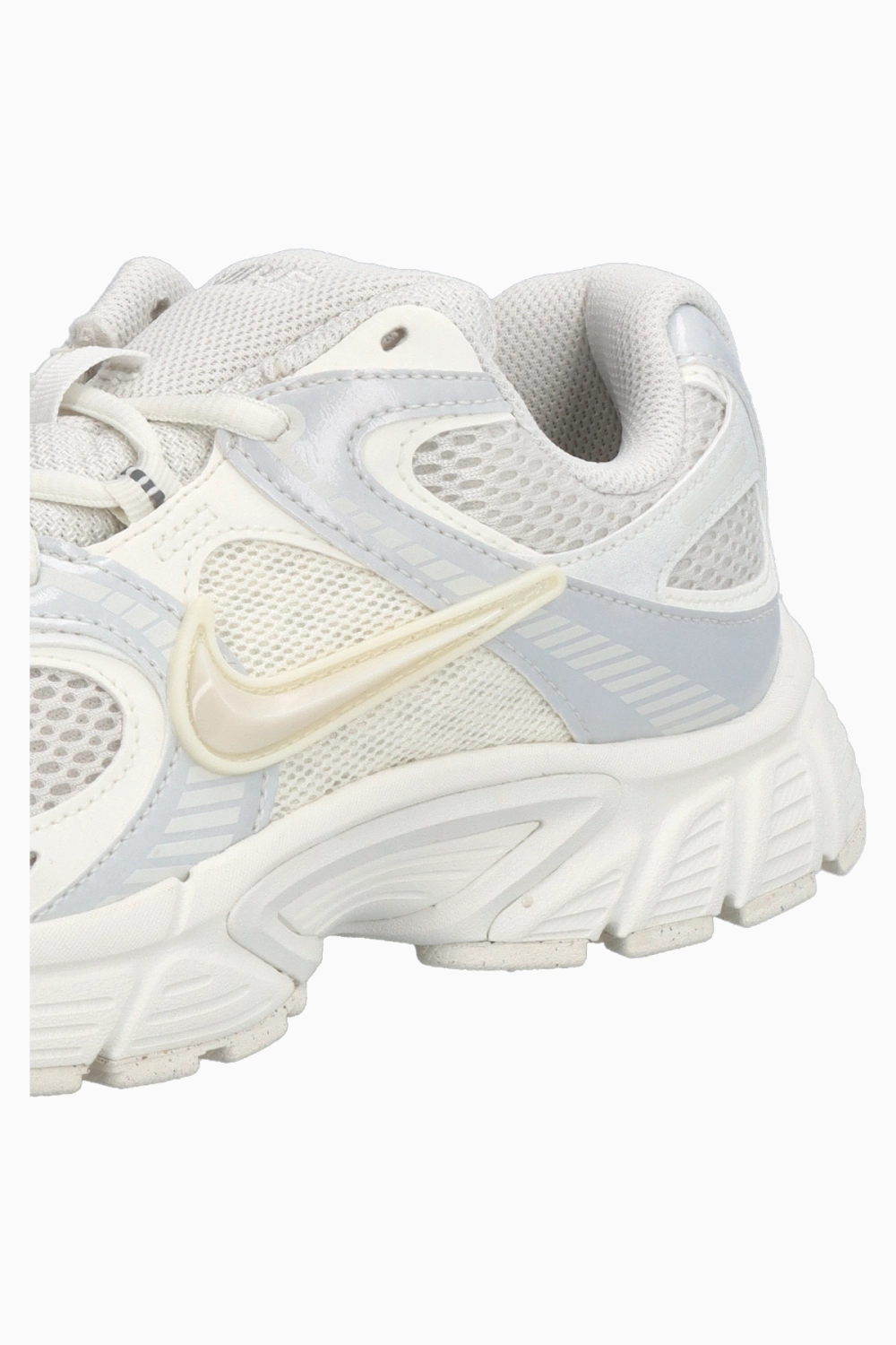 Кроссовки Nike V5 RNR - белый