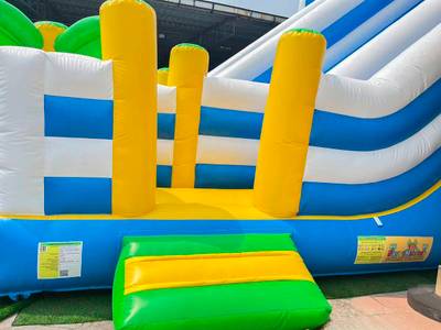 Надувной батут-горка «Волна - 2» 10*6,5*8 м. с 2-мя горками разных уровней