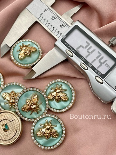 Пуговицы Гучч. Пчела Зеленая (скидка)