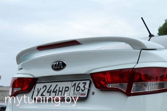 Спойлер со стоп сигнала для Kia Rio III