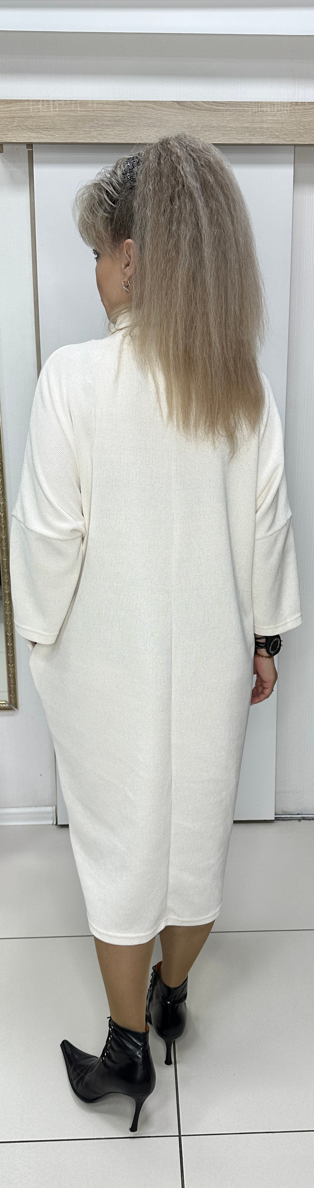 Белое, польское трикотажное платье