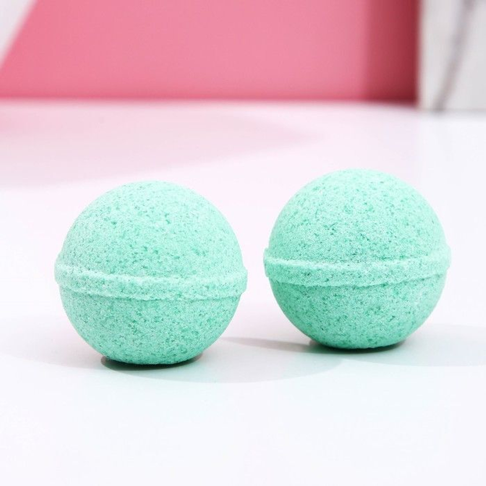 Набор из 2 бомбочек для ванны «Яркого года»