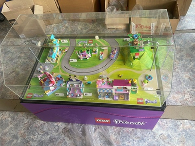 Lego Демо наборы Friends (большой демо ящик с подсветкой и движением)