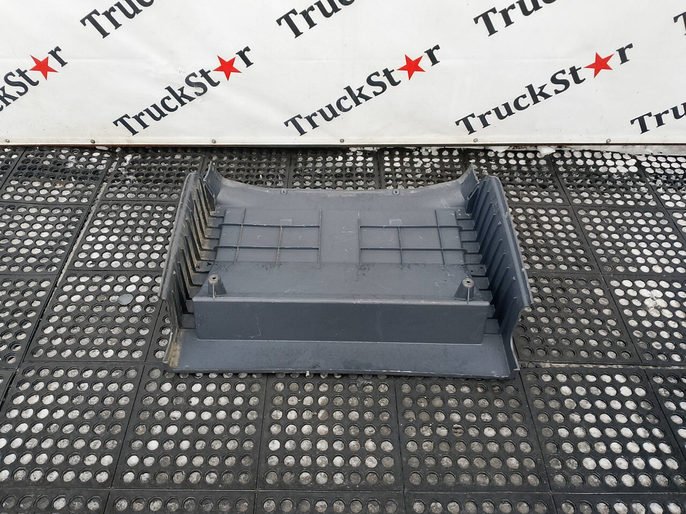 Панель вещевого ящика