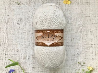 Пряжа ALIZE "Angora Gold Simli". 599 слоновая кость