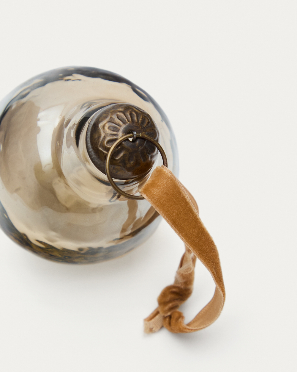 Набор из 4 рождественских шаров Piril из коричневого переработанного стекла, Ø 6 см