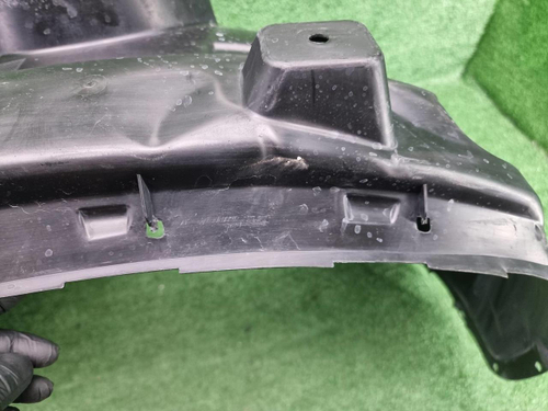 Подкрылок передний правый Volvo XC40 (2017-2022)