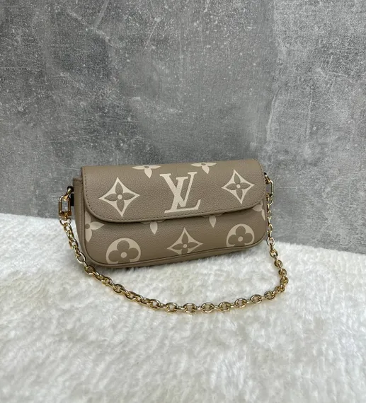 Кошелек женский Louis Vuitton Ivy на цепочке бежевый
