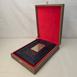 Ежедневник "Герб РФ" (златоустовская гравюра) из натуральной кожи со съемной обложкой в футляре