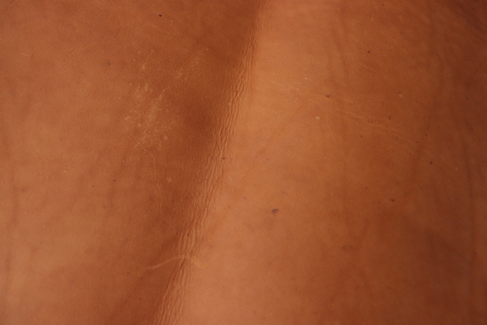 Уценка: 1,8-2,2 Юфть коньяк 185дм²