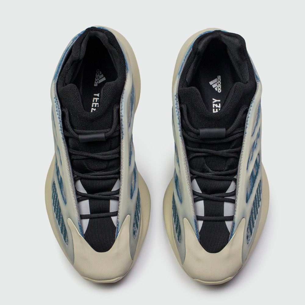 Кроссовки Adidas Yeezy Boost 700 v3 Wmns Kyanite