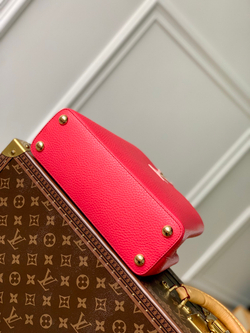 Louis Vuitton Capucines BB