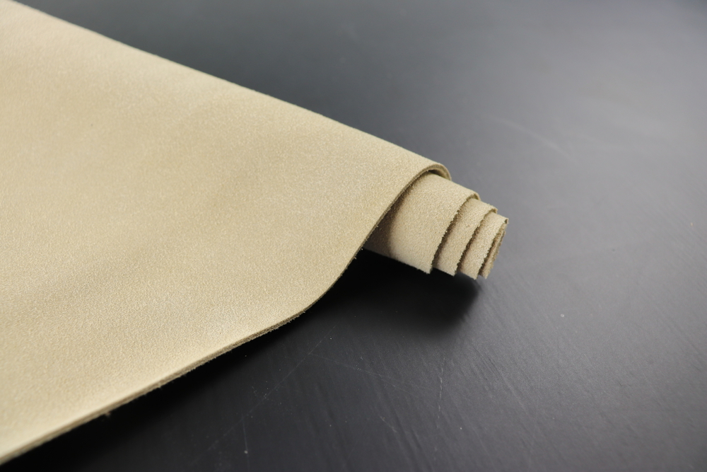 1,2-1,4 Кожа велюр Светло-бежевый