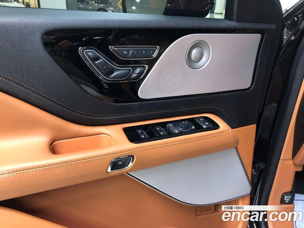 Lincoln Aviator 2 Generation 3.0 Black Label AWD (12.2022)