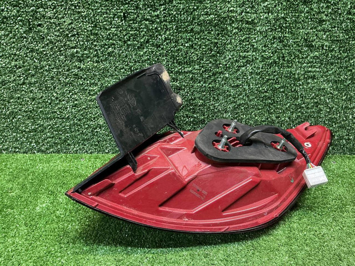 Фонарь левый внешний Hongqi HS5 (2019-н.в.)