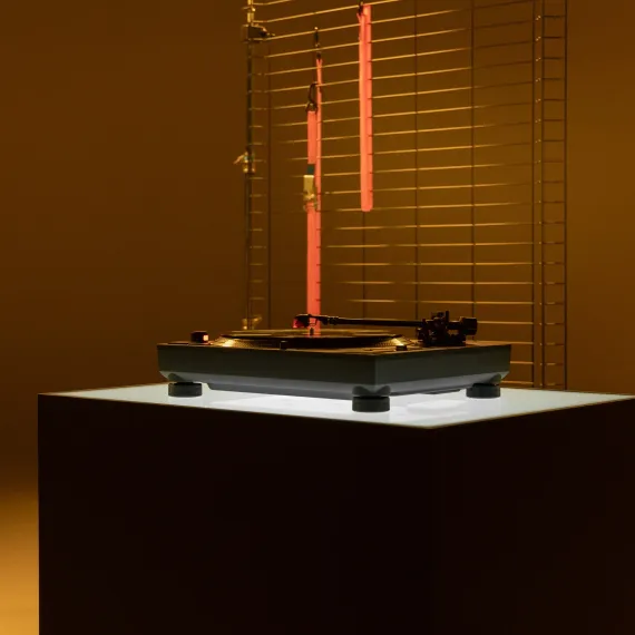 Technics SL-1200M7PED Lamborghini Yellow