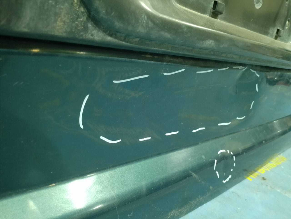 Дверь пятая MAZDA BONGO FRIENDEE 1997
