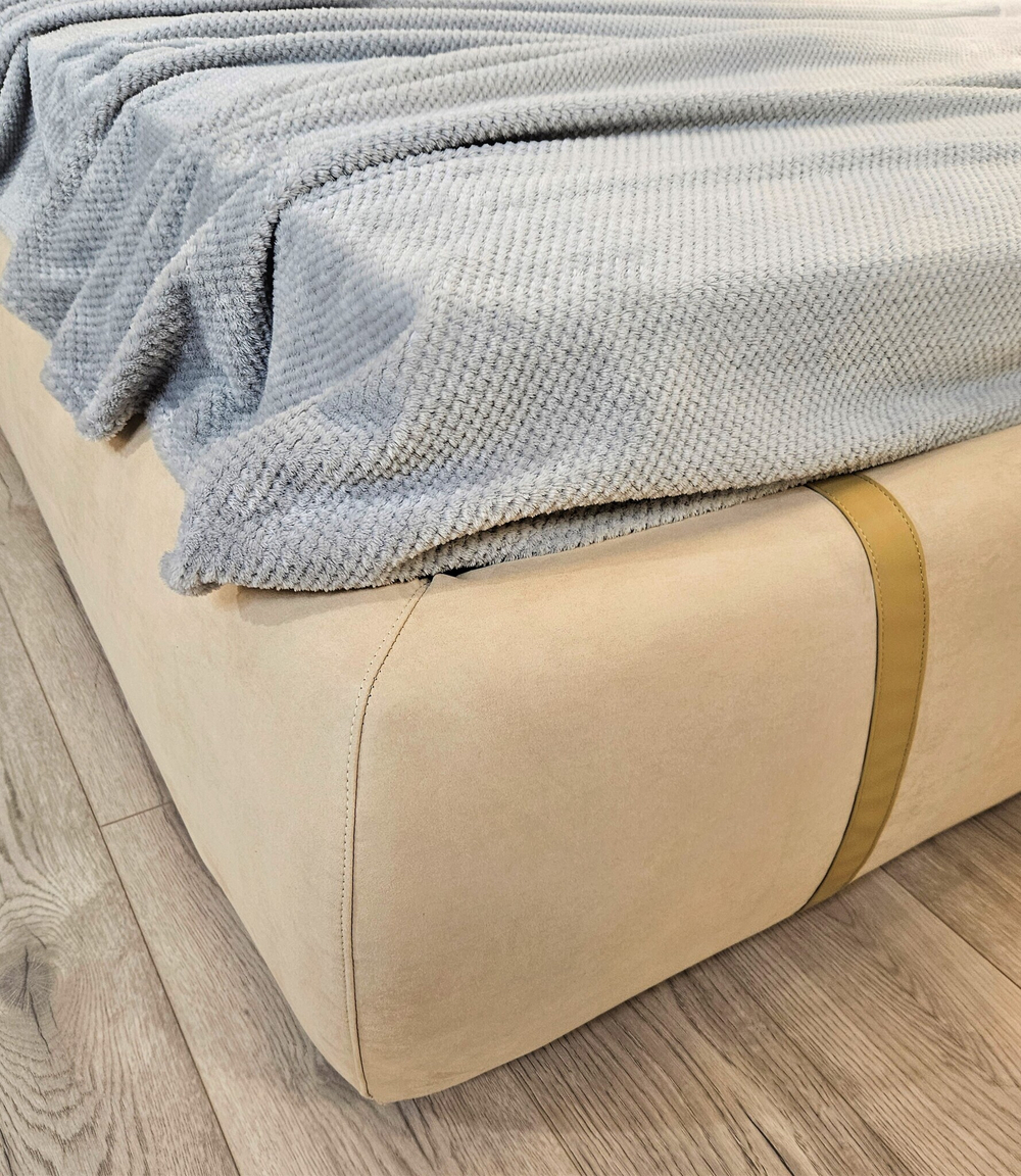 Дизайнерская кровать Crossover