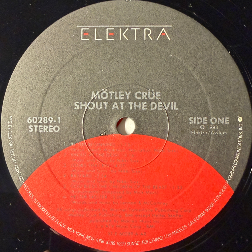 Mötley Crüe ‎– Shout At The Devil (США)Т