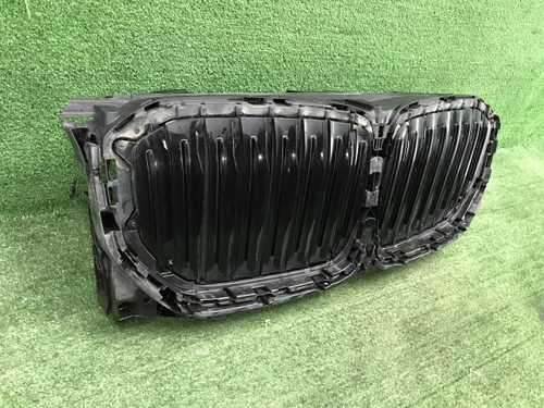Решетка радиатора BMW X5 G05 (2018-2023)